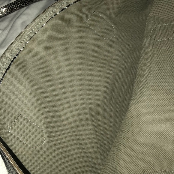 Handbag - Picture 3 of 4